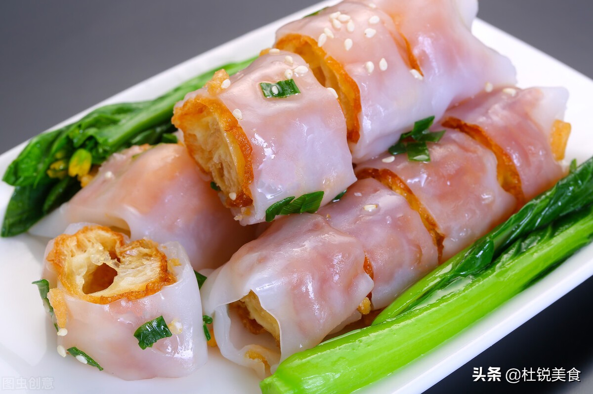 街头小吃超大型的鸡蛋卷你见过吗,全网最接地气的小吃