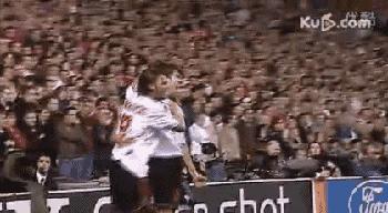 德罗巴庆祝动作集锦,德罗巴经典滑铲庆祝动作