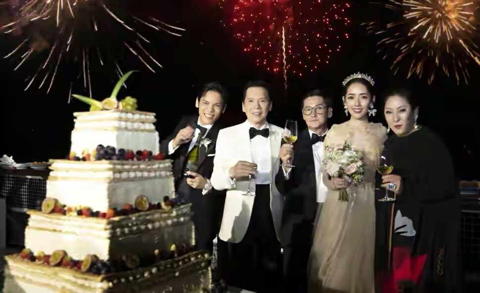 从“益达女孩”到“港圈太子妃”，郭碧婷的故事比你想象的要丰富