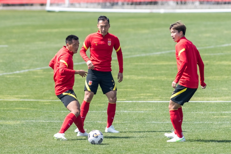 骂得最狠，爱得最深，预祝中国男足世预赛全部凯旋