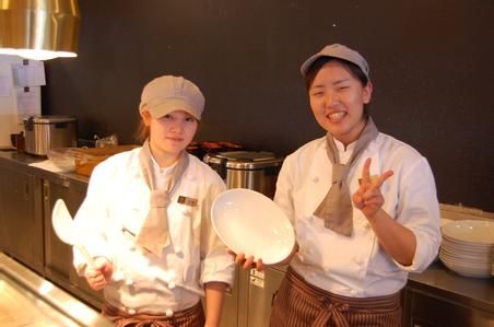 在日本的中国人，都靠什么赚钱？