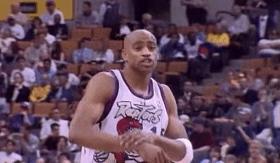 nba2kol文斯卡特98版扣篮动作,文斯卡特大风车扣篮背后角度