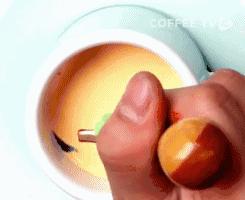 啊啊啊！喝咖啡时，我竟不谨慎“喝”了一幅名画？！