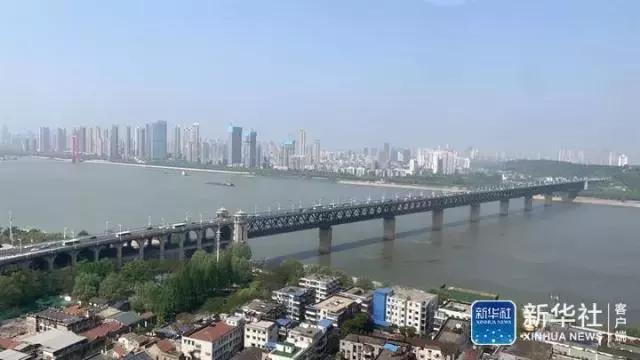 帅气武装直升机视频,帅气飞行直升机