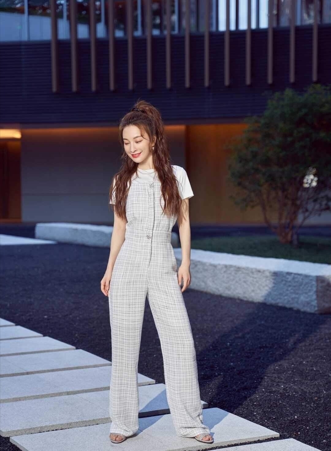 肩带可调节气质新款连体裤穿搭,一字露肩连体裤怎么穿