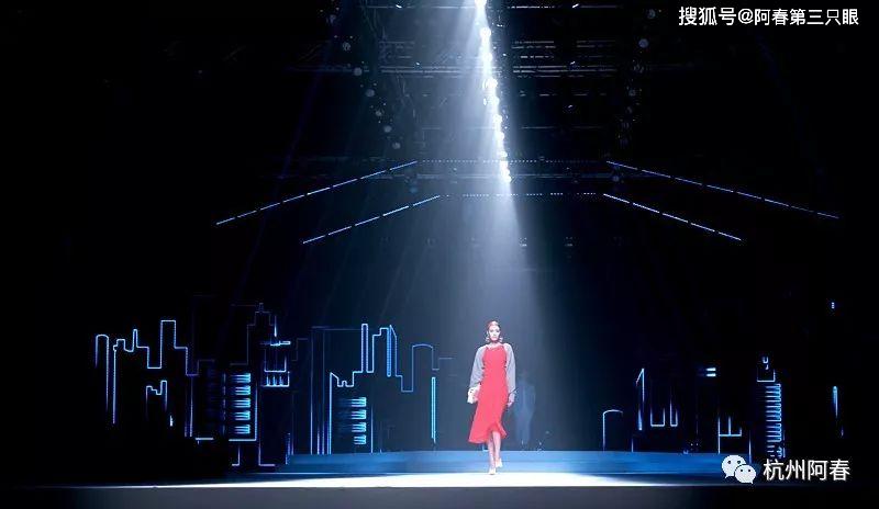 以纯2017秋季新品,以纯2021秋季时装周