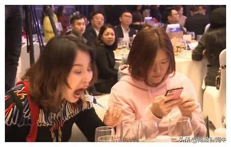 被解雇的足球教练拿冠军,引咎辞职的足球教练