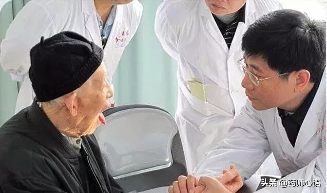 舌头健康表现,舌头出现信号对身体有什么危险