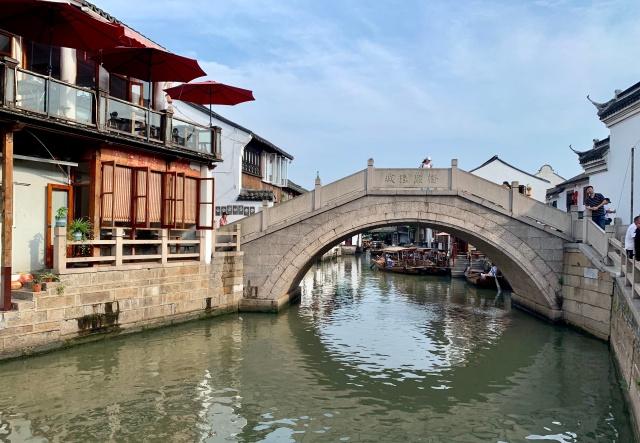 上海朱家角古镇值得游玩么,上海朱家角古镇离湖州远么