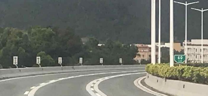 高速公路各种标志标线,高速公路不常见的标识牌