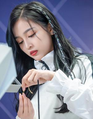 火箭少女吴宣仪穿衣搭配,吴宣仪穿衣风格有多土