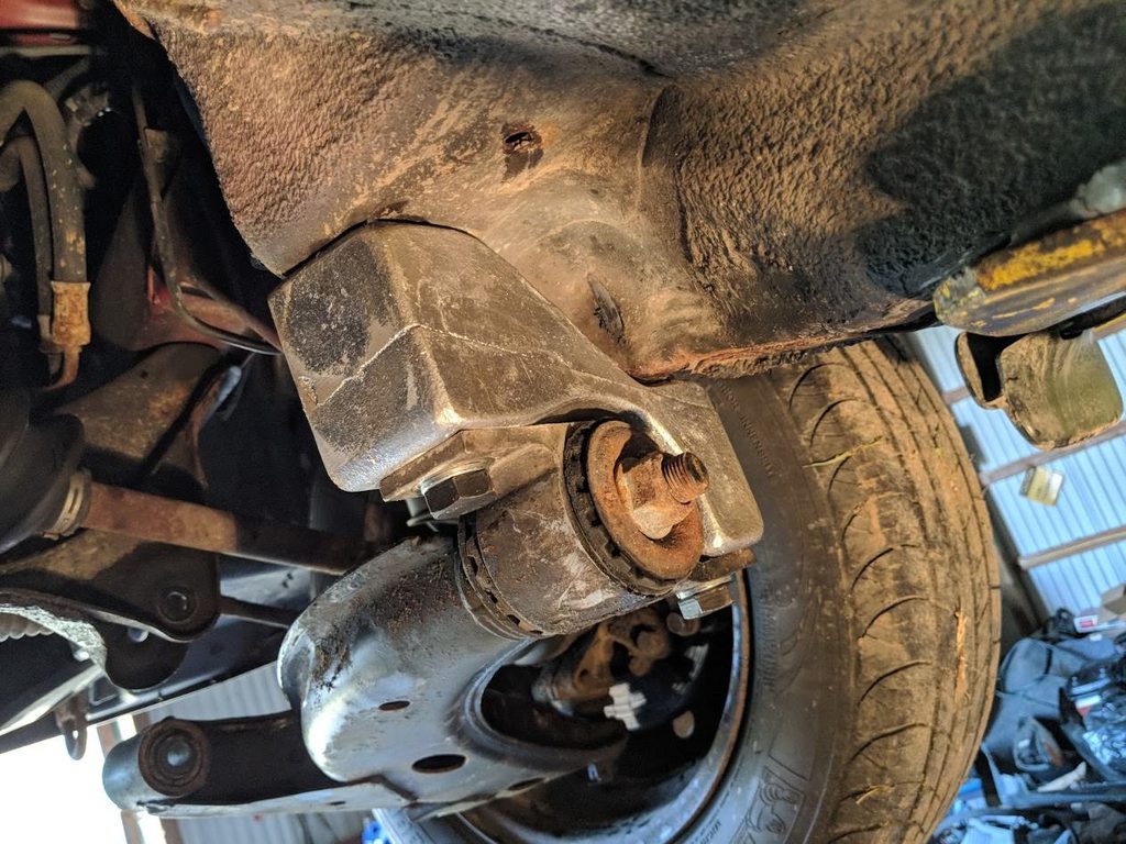 斯巴鲁翼豹2.0r两厢二手能入手吗,2006斯巴鲁翼豹二手多少钱