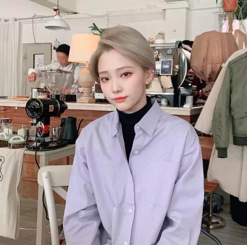 短发卷发怎么打理好看,不用打理又好看的短发