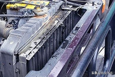 水箱漏水了开车会造成什么影响,开车水温高水箱漏水