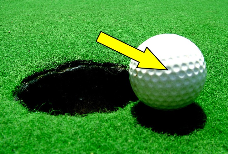 足球草坪为什么是方格子,足球草坪是怎么出来的