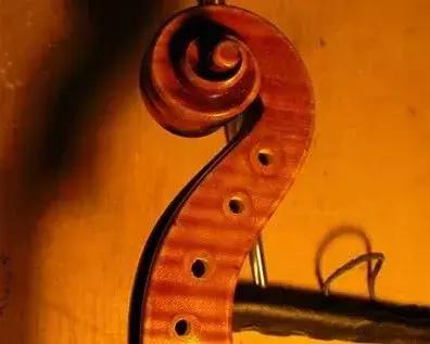小提琴琴弦扭不动了咋办,小提琴琴轴拧不动怎么办