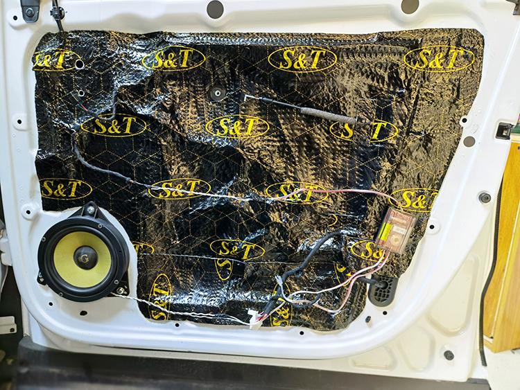 比亚迪宋隔音改装多少钱一次,比亚迪宋全车加装隔音降噪效果