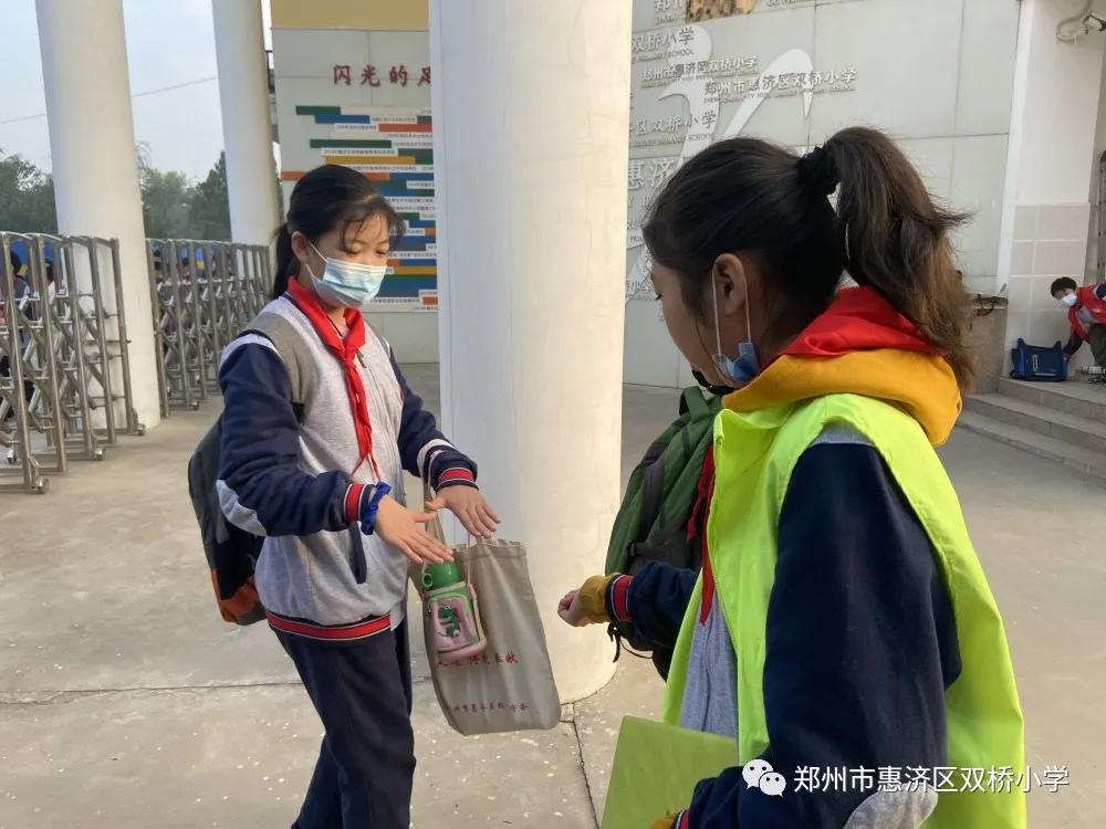 小学最美班级评比六一,2021年全国最美小学生颁奖仪式