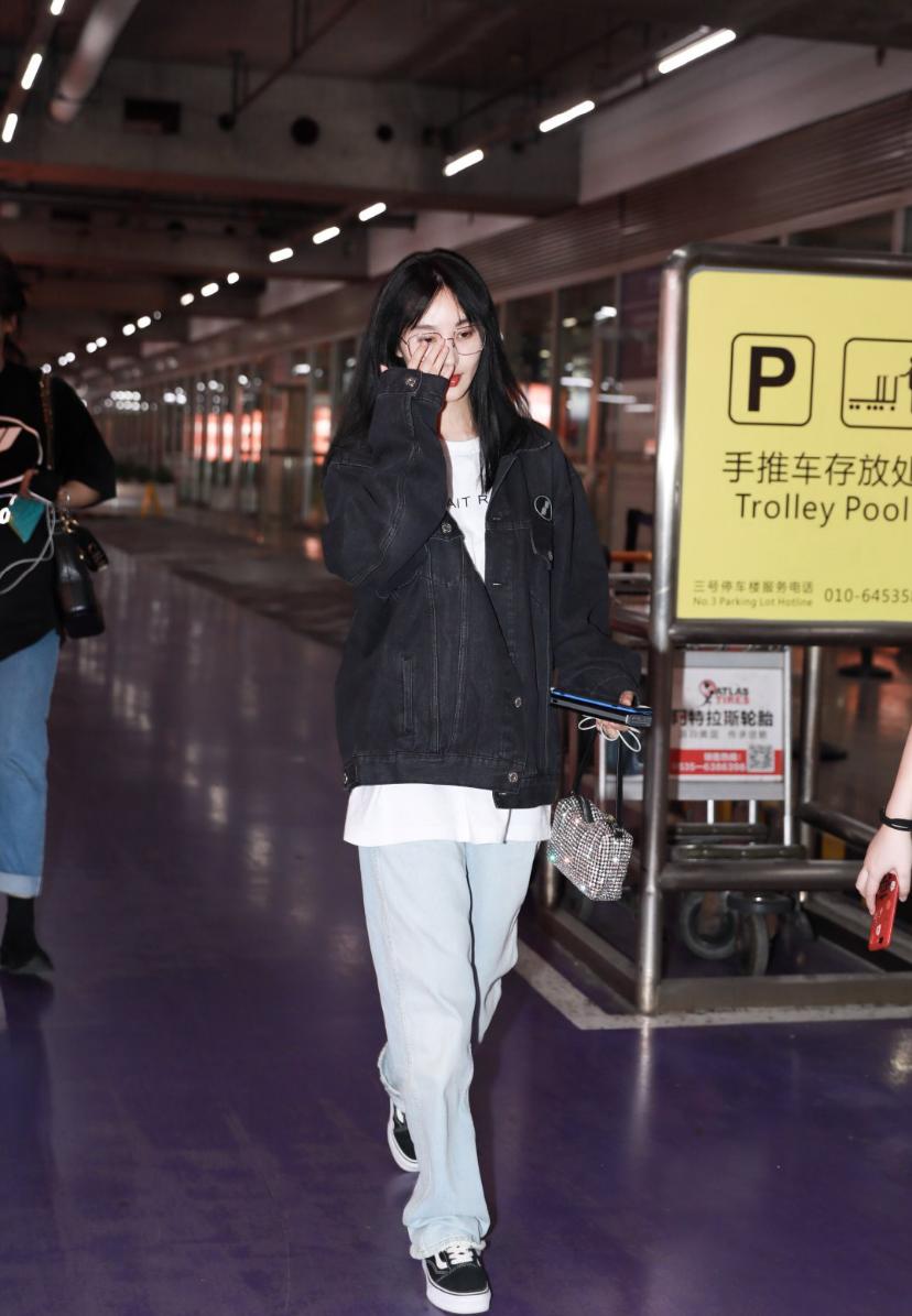 李菲儿休闲造型,李菲儿时尚单品图片