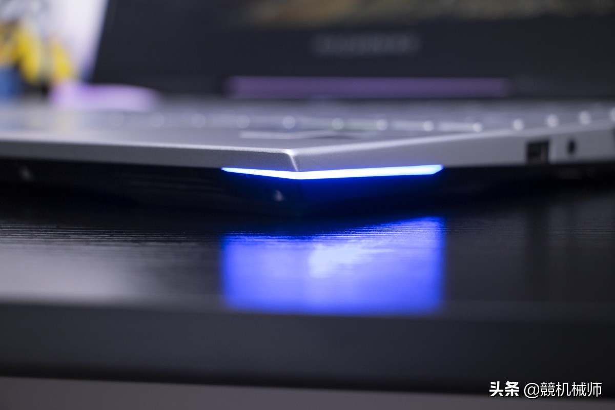 机械师f117-7指示灯,机械师f117x灯光