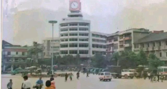 70年代的桂林象鼻山码头老照片,那些老照片里的珍贵记忆