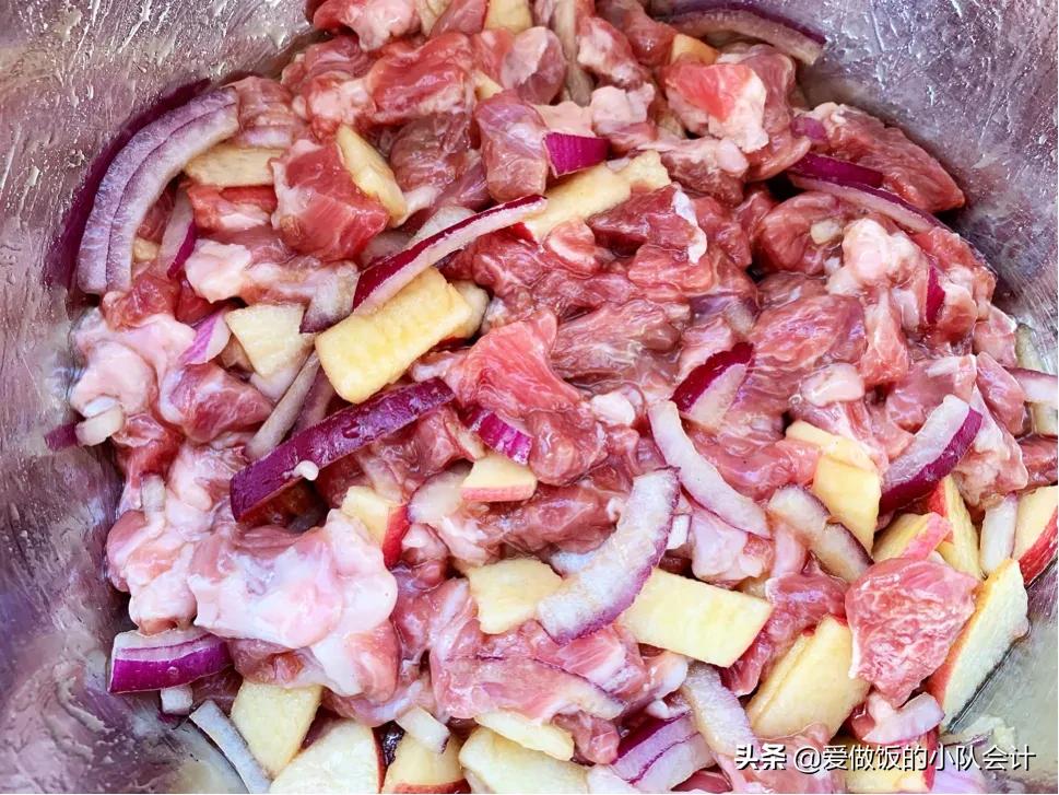 羊肉串可以直接烤么,羊肉串怎么烤能烤出烧烤店的味道