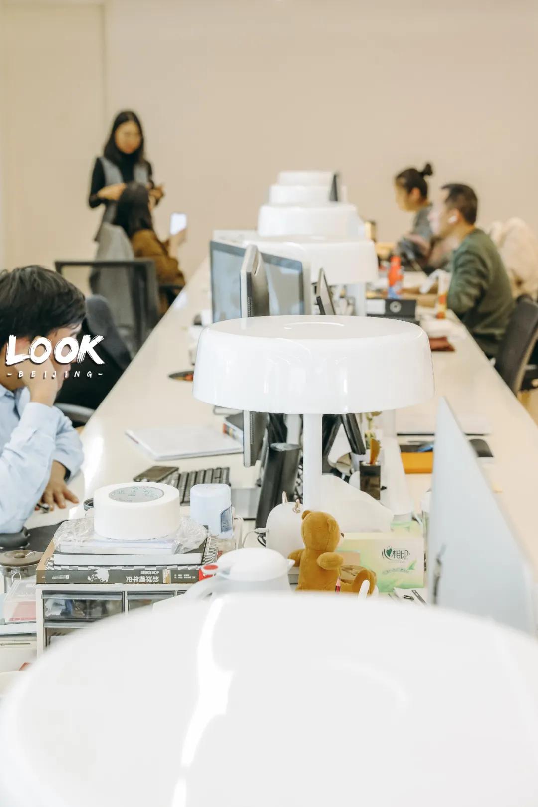 soho极简小办公室,soho北京总部设计