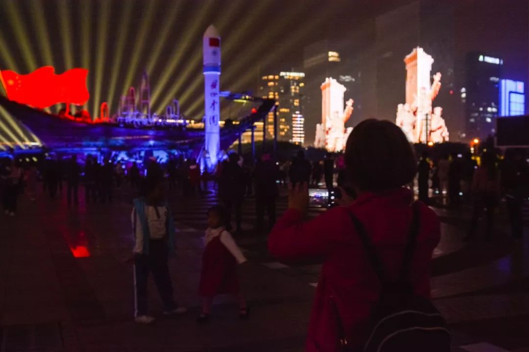 市民中心还有深圳灯光秀吗,深圳市民中心灯光秀2024时间表