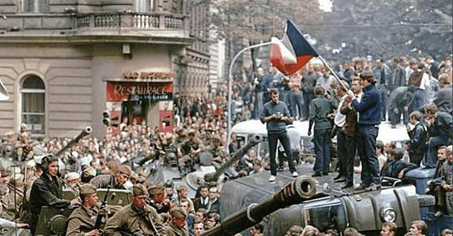 捷克斯洛伐克：曾是世界七大工业国，实力远超日本，因何走向分裂