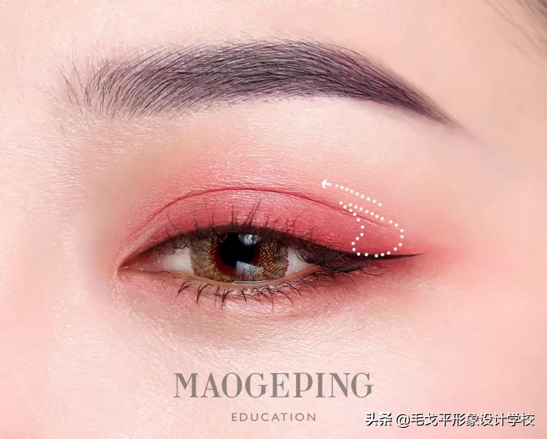 怎么避免眼妆脏,怎样防止眼妆脱落