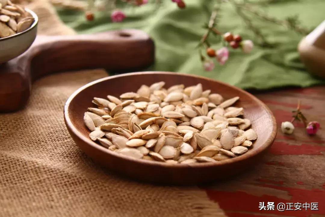 澶忓ぉ鍚冧粈涔堥鐗╂湁鍔╀簬鐫＄湢,澶忓ぉ鏈夊摢浜涢鐗╁彲浠ュ姪鐫＄湢