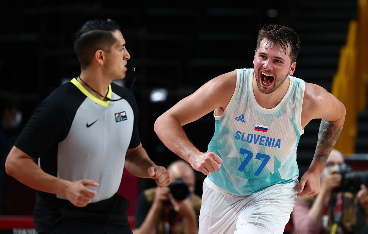 未尝一败！东契奇诠释何为FIBA通天代，小德弟弟抢眼，冲击奖牌