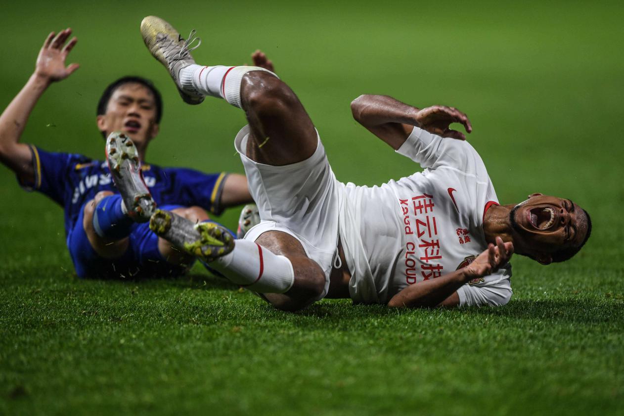 var对中超裁判的评价,中超苏宁赢佳兆业还是第三