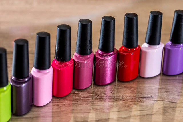 爱美甲的女孩子关注什么,爱美甲的女生关注事项