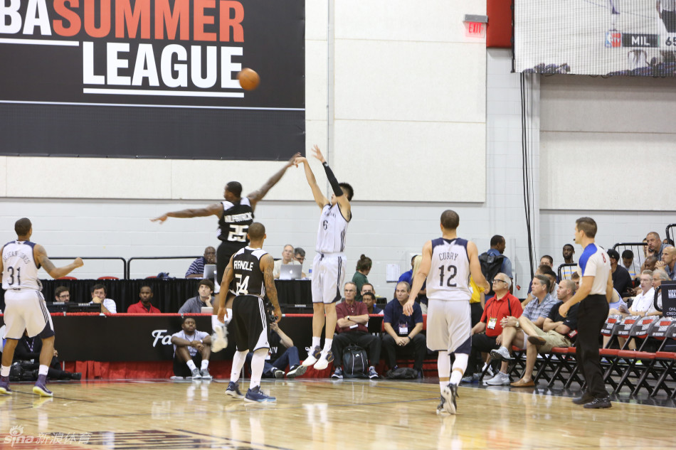 杨鸣当主教练获得几个总冠军,杨鸣从主力变主教练