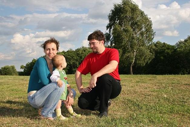 千万手办被亲戚家的孩子弄坏,亲戚小孩弄坏上万手办会怎么样