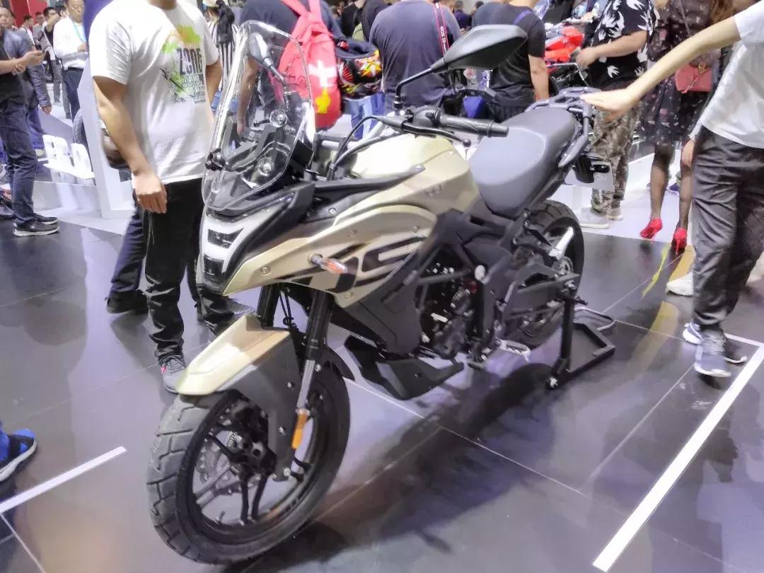 搭载宝马发动机的豪华车型,搭载3.0tv6发动机宝马