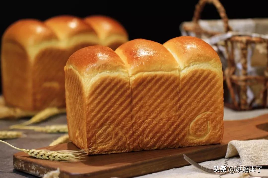 在家就能做松软的北海道牛奶吐司,北海道吐司奶香浓郁柔软拉丝