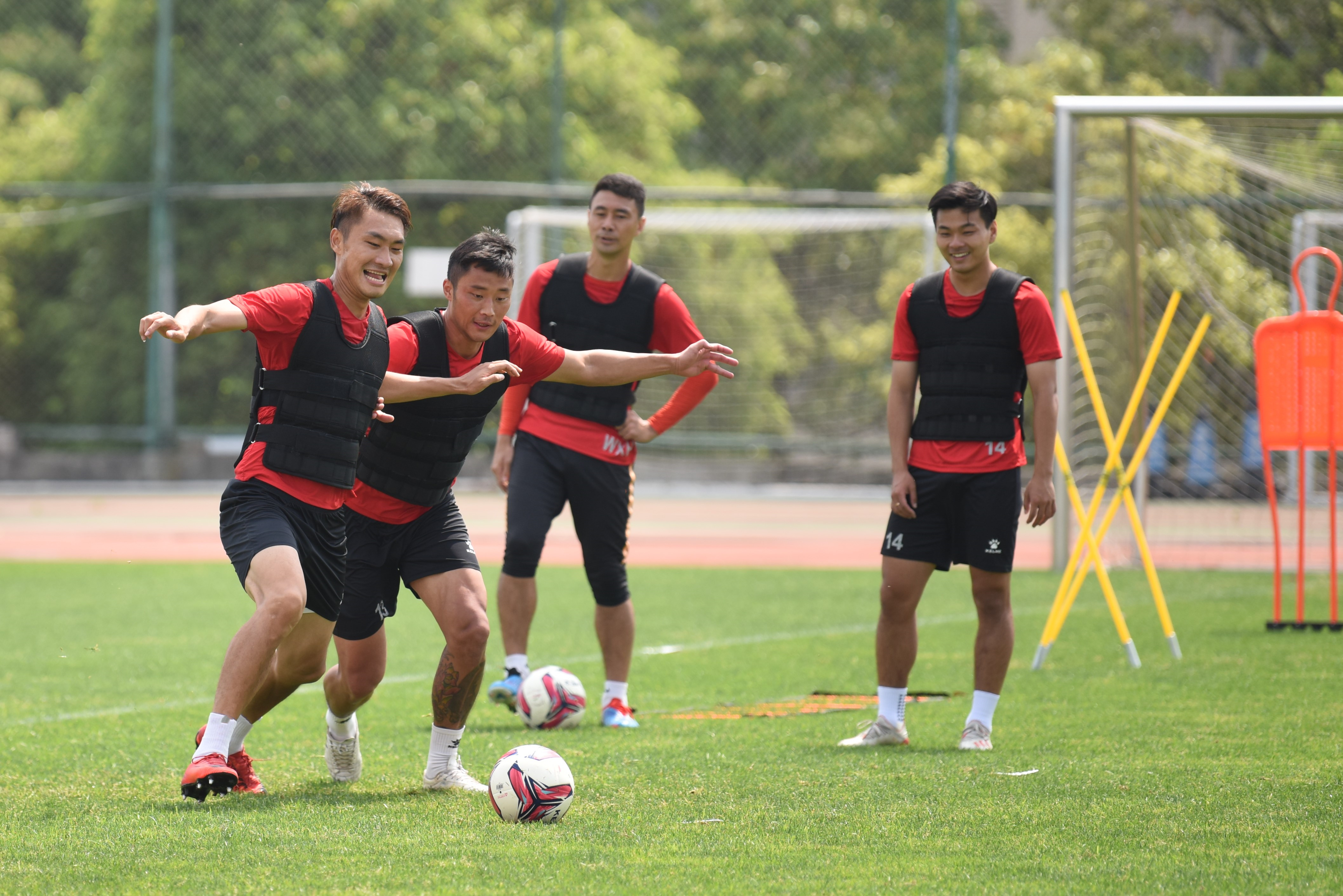 「训练图集」二级甲全副武装，杠铃、轮胎...这是在干啥？