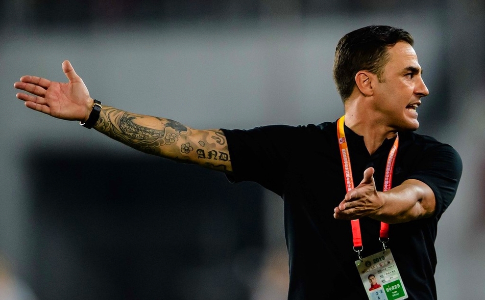 卡纳瓦罗机场讲不出再见,卡纳瓦罗口哨