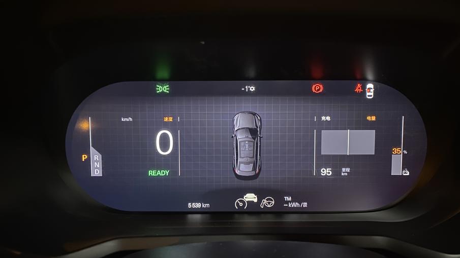 特斯拉新款model3与极星2,特斯拉新款model3和极星2