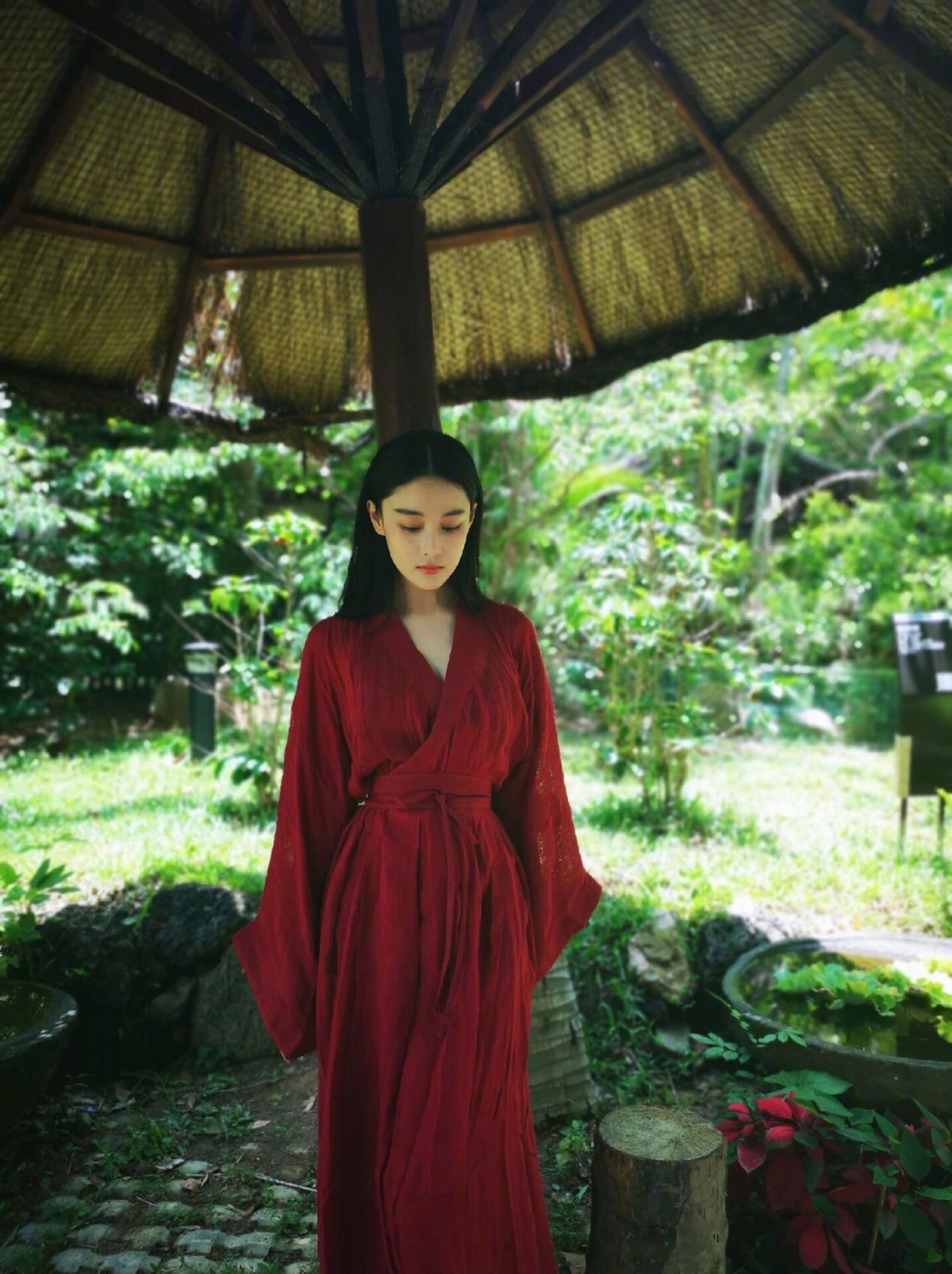 张馨予时尚穿搭超有范儿,张馨予衣品