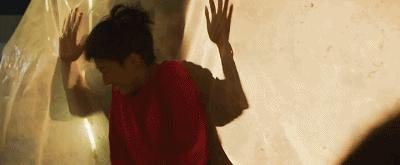 倒霉蛋和陪泳女的囚徒困境——《南方车站的聚会》