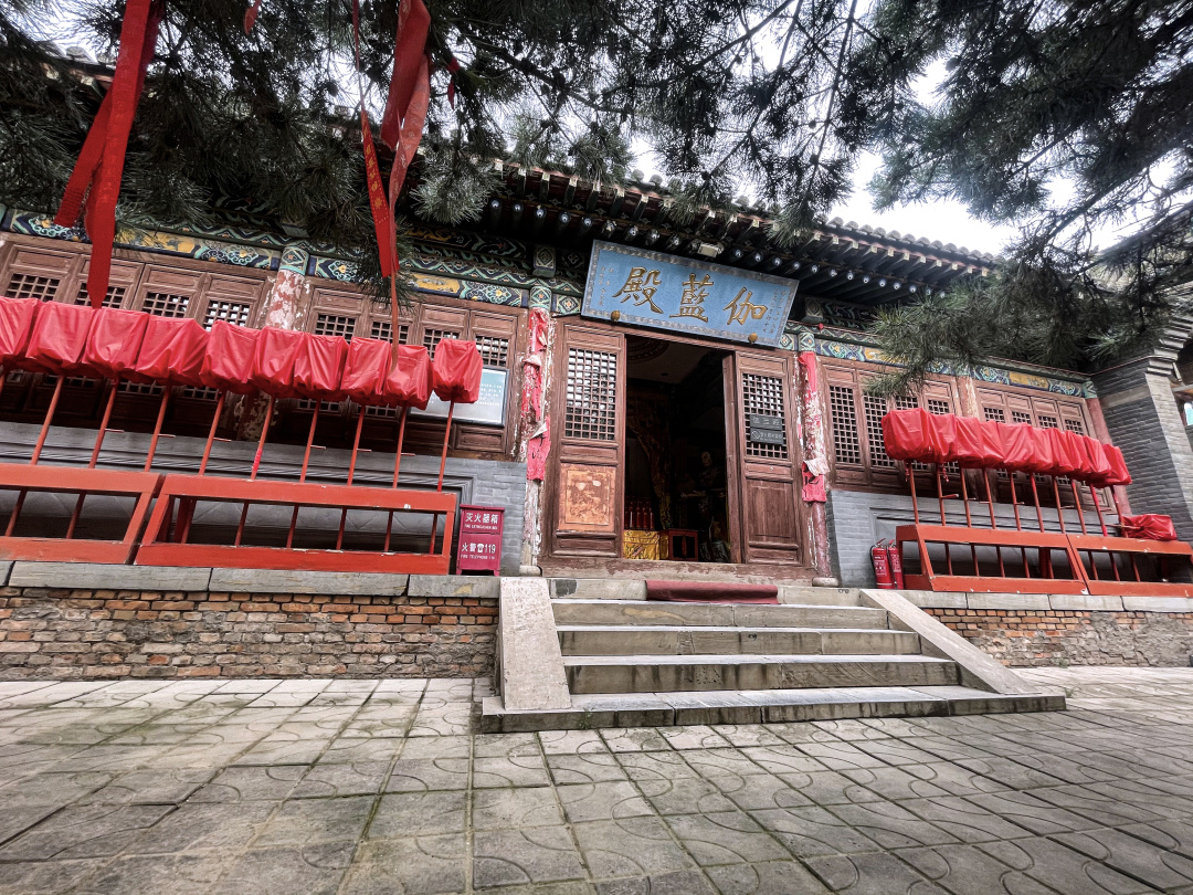 一座历经千年的佛教圣地,三大佛教圣地盘龙寺