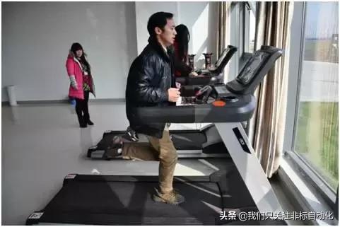 骞翠骇340涓囦欢,骞翠骇300浜夸欢