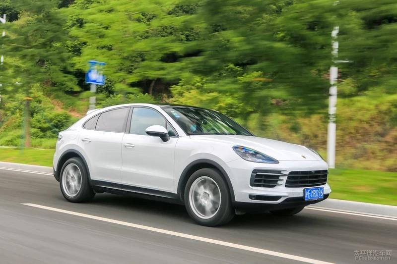 保时捷2024款卡宴coupe石英灰街拍,保时捷卡宴coupe2024款音响效果