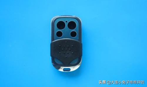 车库遥控门关不到位怎么调整,遥控车库门开不开是什么原因