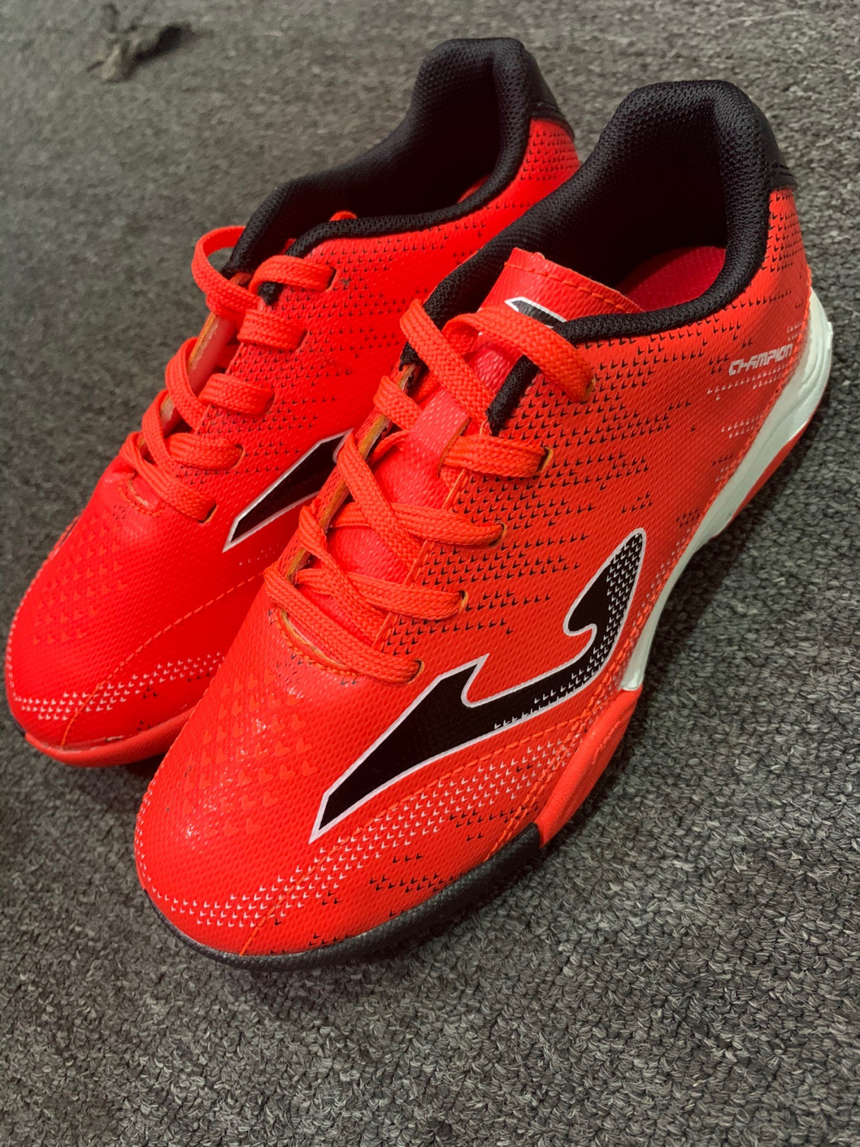 耐克和国际足联合作了吗,耐克与中国足协的合同