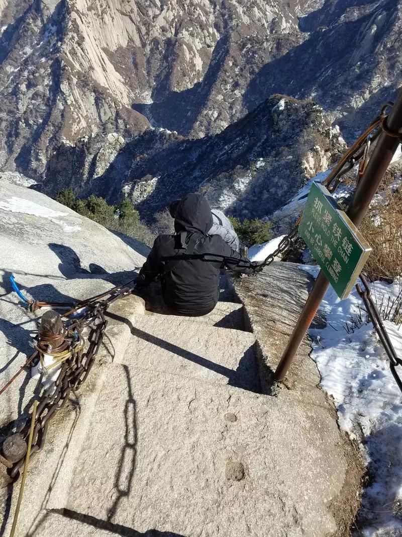 恐高的人不能去华山哪些地方,华山很险吗恐高能不能去