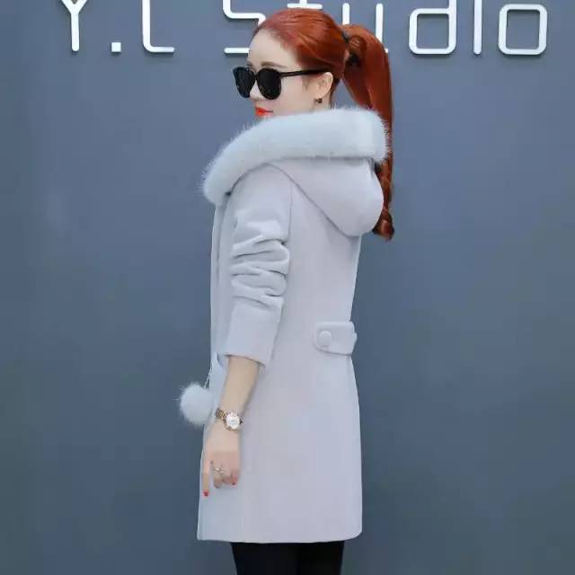 女人过了40岁就别穿得太老气了,40岁女人水貂绒搭配